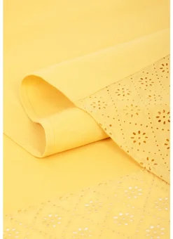 CHEMIN DE TABLE EN BRODERIE ANGLAISE TOURNESOL