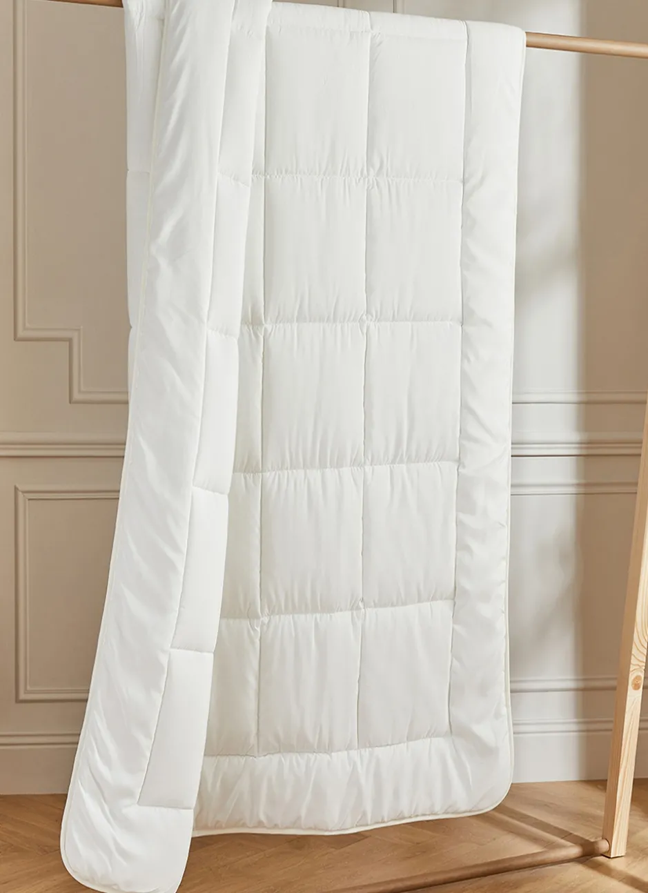 COUETTE TEMPERÉE EN POLYESTER BLANC