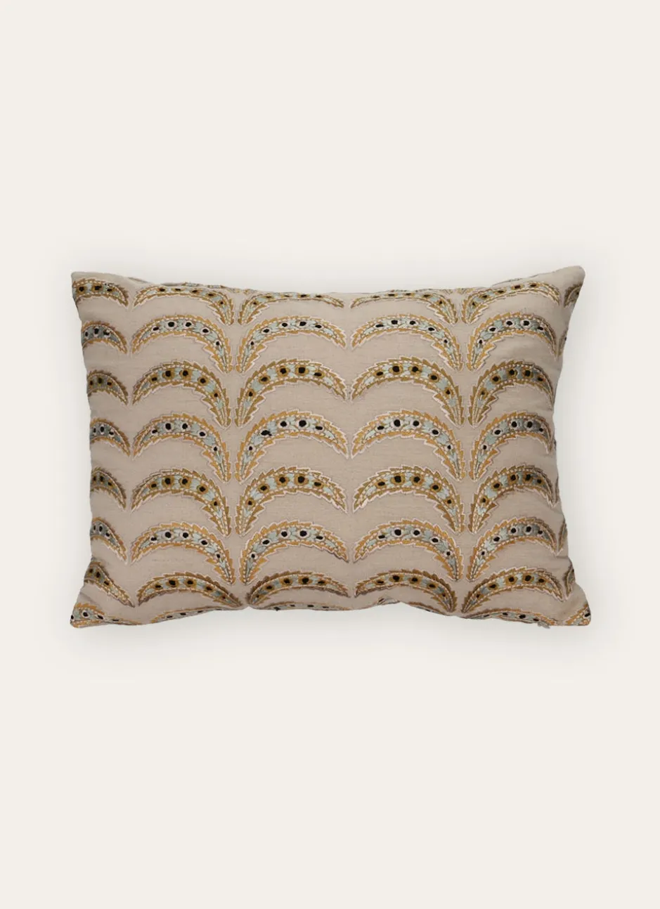 COUSSIN BRODÉ MOTIF PALMETTES BEIGE