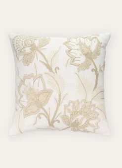 COUSSIN À MOTIF FLORAL TEXTURÉ ET BRODÉ JAKARTA ÉCRU