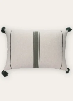 COUSSIN TEXTURÉ À RAYURES AVEC POMPONS BEIGE
