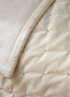 COUVRE-LIT MATELASSE EFFET SURPIQURE OR ECRU