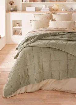 COUVRE-LIT MATELASSÉ UNI vert