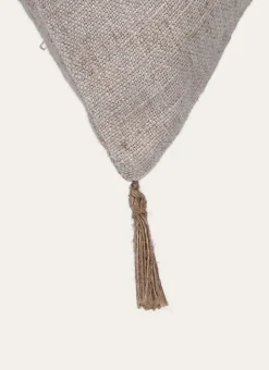 HOUSSE DE COUSSIN AVEC POMPONS ÉCRU