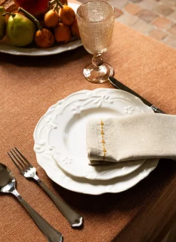 LOT DE 2 SERVIETTES DE TABLE BRODÉES BEIGE/ORANGE
