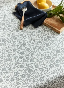 NAPPE FLEURIE EN COTON ENDUIT ÉCRU / GRIS