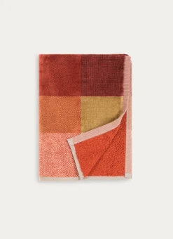 SERVIETTE DE BAIN EN VELOURS À CARREAUX ROUGE FONCÉ