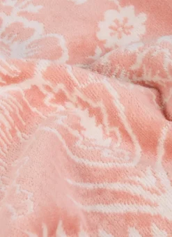 SERVIETTE INVITÉ JADE À GRANDS MOTIFS FLORAUX ROSE CLAIR