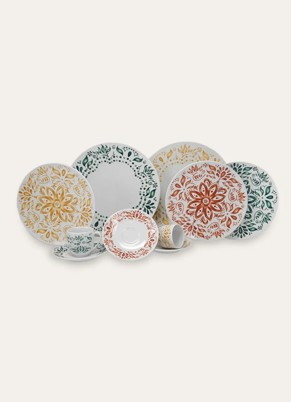 TASSE AVEC SOUCOUPE EN PORCELAINE CURRY