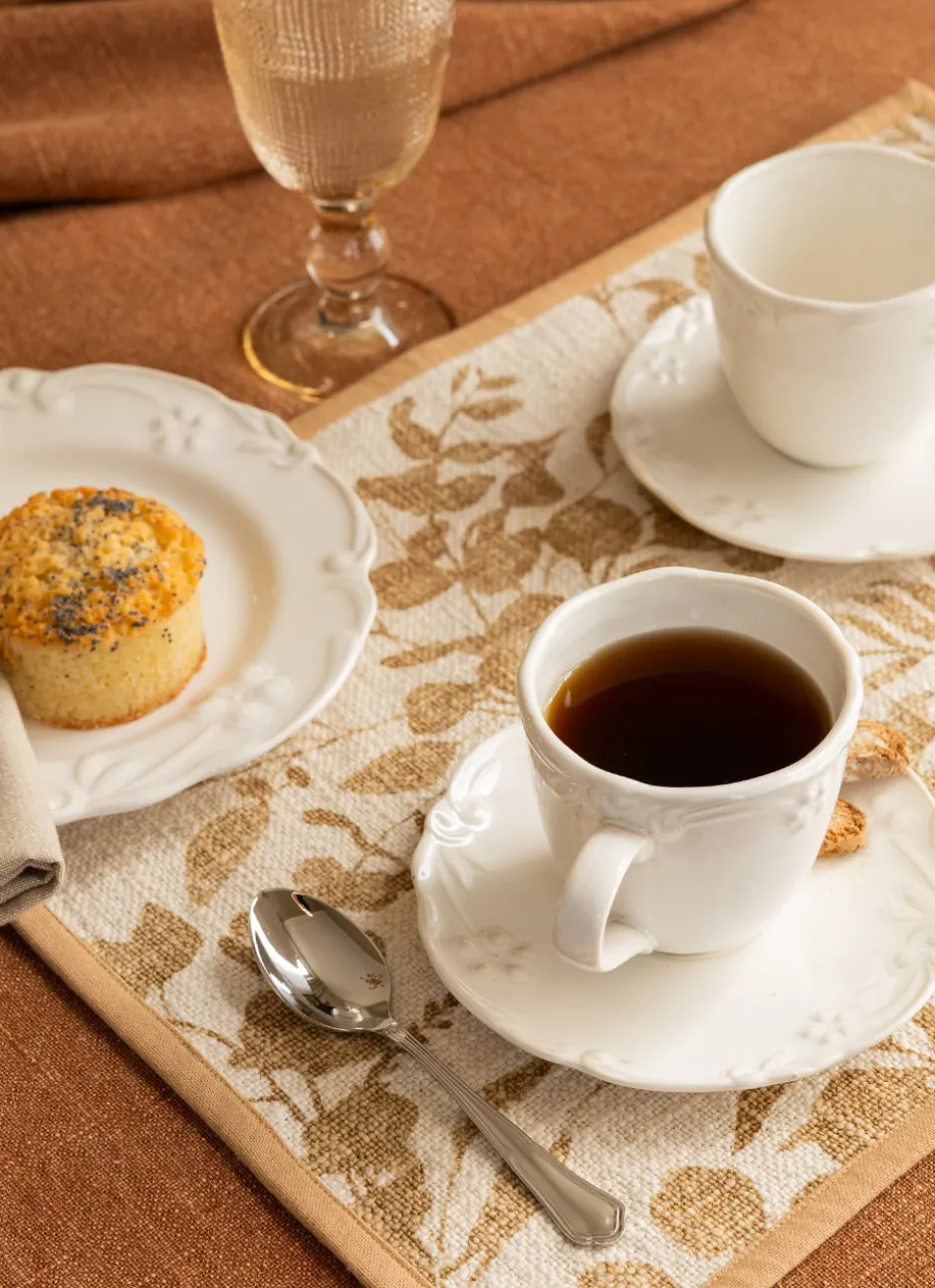 TASSE ET SOUCOUPE EN PORCELAINE ROYAL BLANC