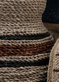 VASE EN FIBRES NATURELLES MÉNIR BEIGE / OCRE