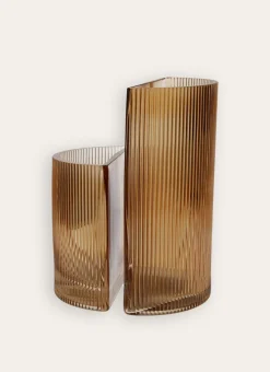 VASE EN VERRE STRIÉ - FORME DEMI-LUNE ROUX